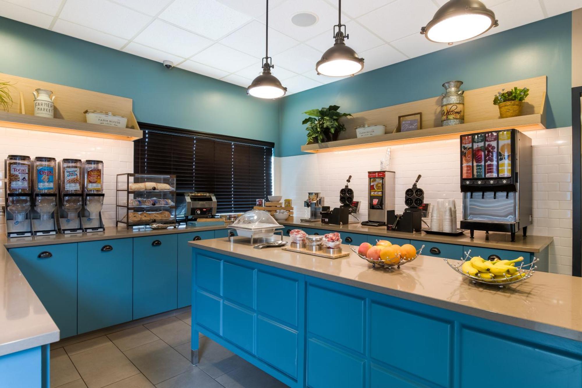 Country Inn & Suites By Radisson, Wichita East, Ks Экстерьер фото