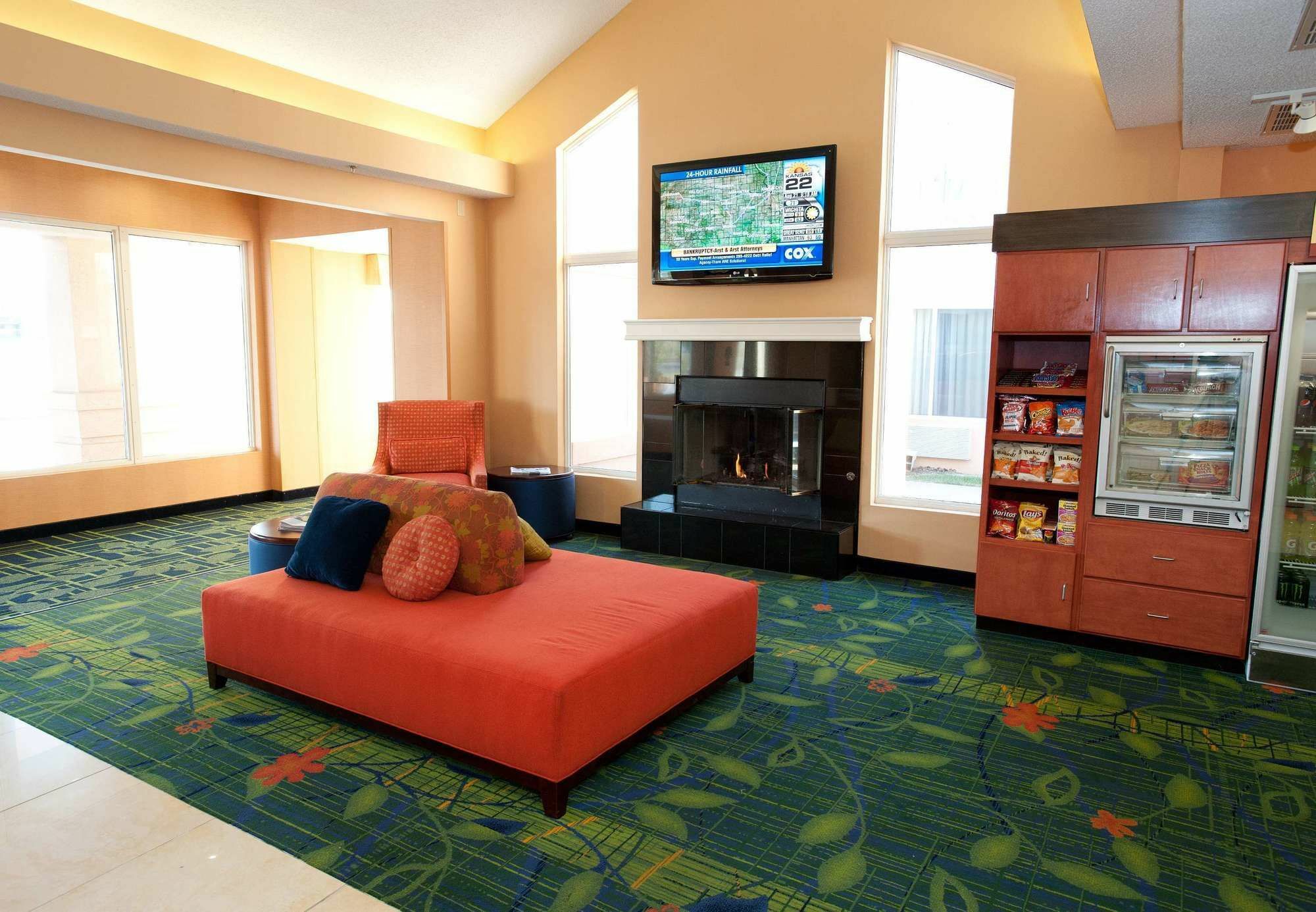 Country Inn & Suites By Radisson, Wichita East, Ks Экстерьер фото